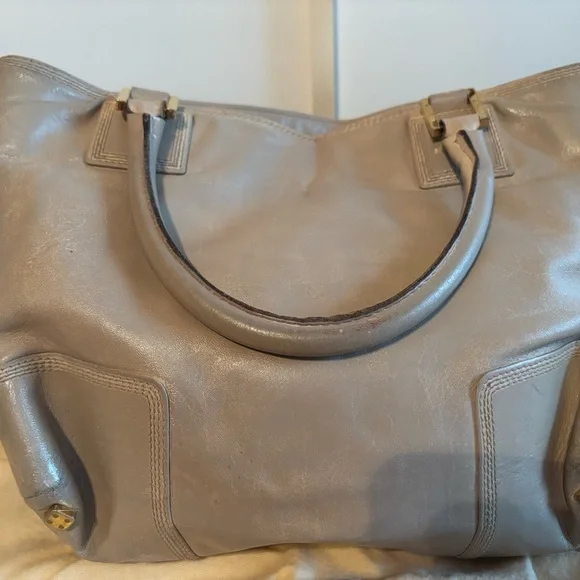 Authentic Vintage LOEWE Anagram Fusta Leather Tote Bag – Metallic Champagne - Picture 5 of 12